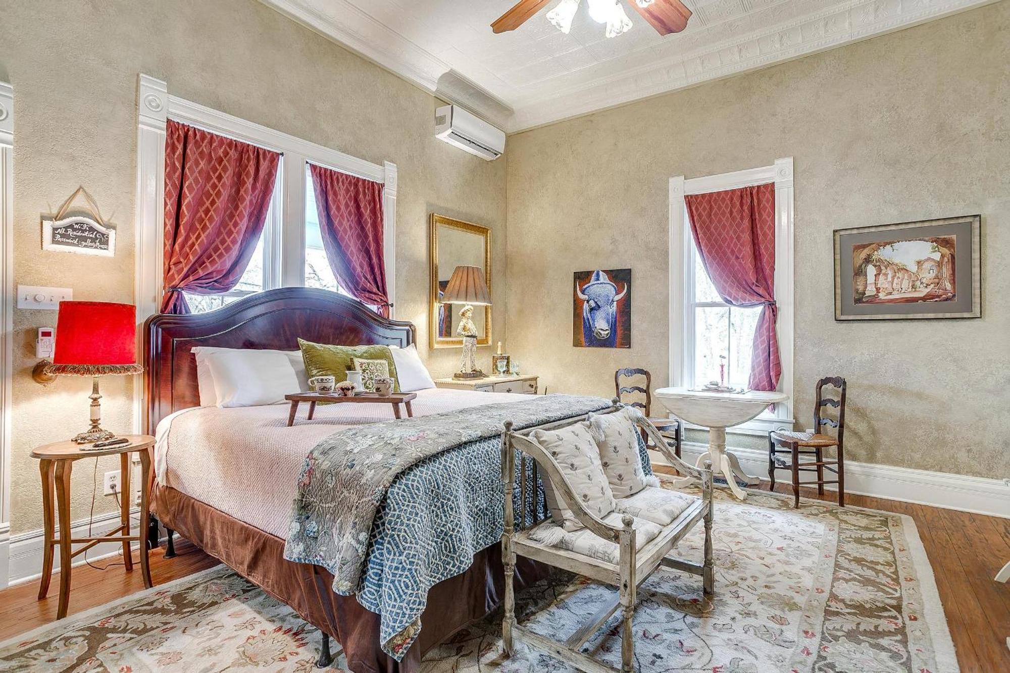 The Gallery House Boutique Hotel Стивънвил Екстериор снимка